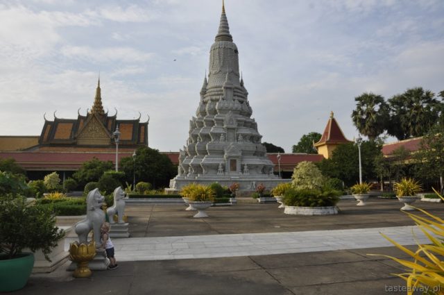 podróżowanie z dzieckiem, Kambodża z dzieckiem,. Phnom penh, Pałac Królewski
