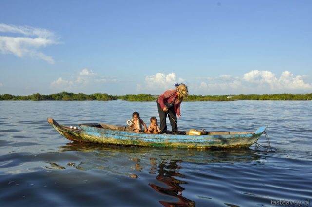 Kambodża, Siem reap, Tonle Sap, Chong Kneas, pływające wioski