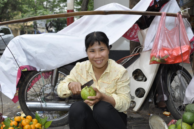 Wietnam, Hanoi, jedzenie uliczne, podróżowanie z dzieckiem