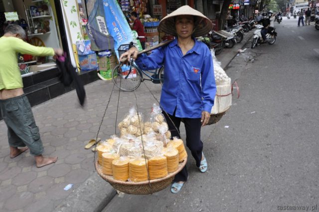Hanoi, Wietnam, jedzenie uliczne, uliczni sprzedawcy