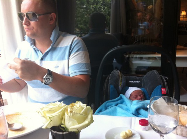 dziecko w restauracji, niemowlę w restauracji, R20, Warszawa
