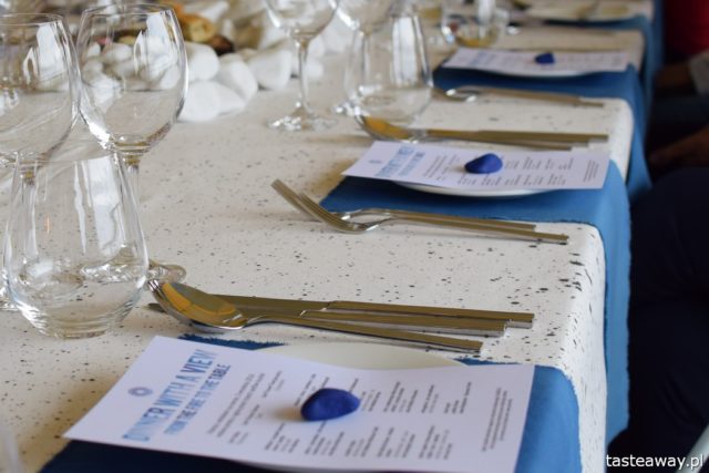 Dinner with a view, Dinner with a view MORZE, kociołek, gotowanie na plaży, Malika, kolacja z widokiem, stolik z widokiem