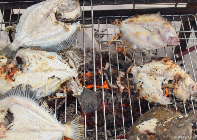 Dinner with a view, Dinner with a view MORZE, kociołek, gotowanie na plaży, Malika, kolacja z widokiem, stolik z widokiem