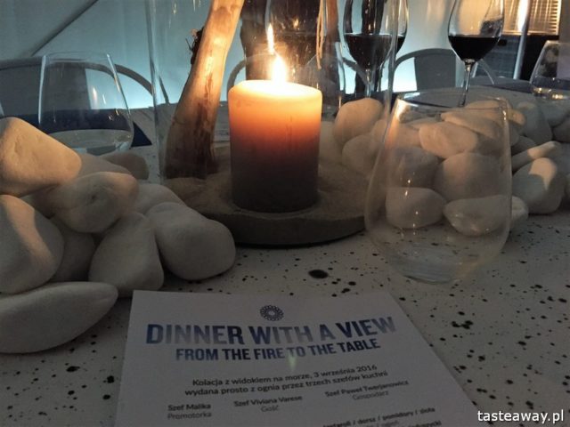 Dinner with a view, Dinner with a view MORZE, kociołek, gotowanie na plaży, Malika, kolacja z widokiem, stolik z widokiem, kolacja z widokiem