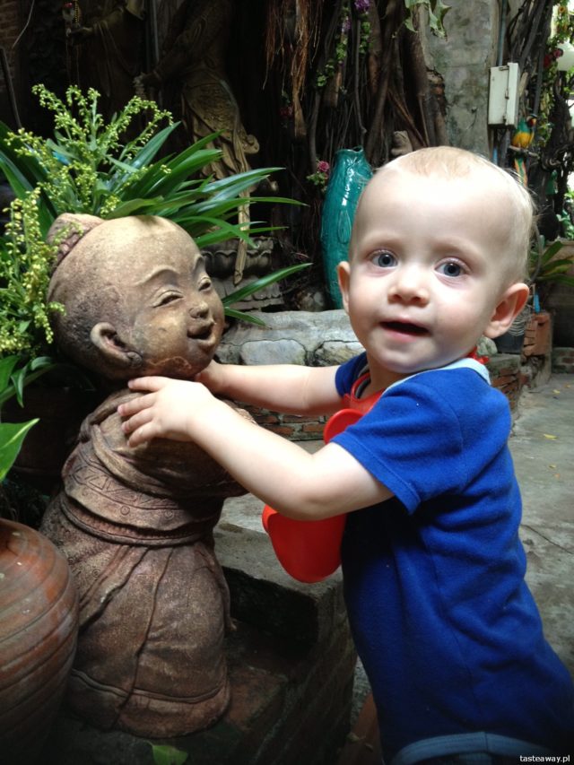 podróże z dzieckiem, podróże egzotyczne z dzieckiem, jet lag u dziecka, zmiana czasu, drzemki w podróży
