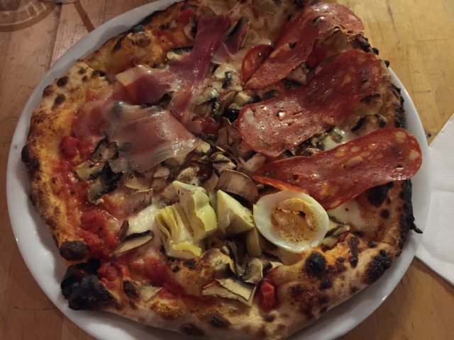 gdzie na pizzę, pizza Warszawa, najlepsza pizza w Warszawie, Al Capone