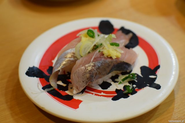 sushi w Japonii, jakie jest sushi w Japonii, jak smakuje sushi w Japonii, nigiri, makrela