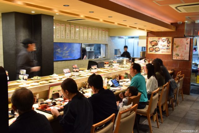 sushi w Japonii, jakie jest sushi w Japonii, jak smakuje sushi w Japonii, nigiri, chirashi, Chojiro, Kioto