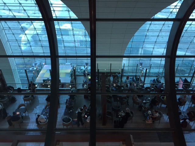 Dubaj, Tokio, nocleg na lotnisku, hotel na lotnisku, przesiadka, podróżowanie z dziećmi