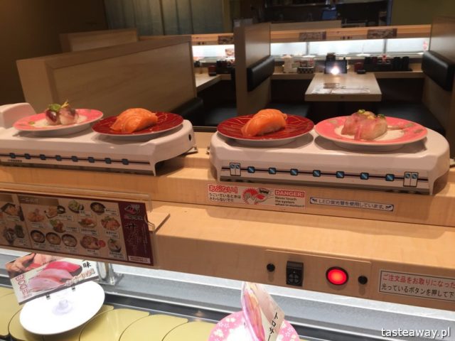 sushi w Japonii, jakie jest sushi w Japonii, jak smakuje sushi w Japonii, nigiri, inari