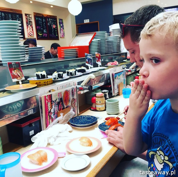 sushi w Japonii, jakie jest sushi w Japonii, jak smakuje sushi w Japonii, nigiri, inari, Tsukiji, sushi z dzieckiem