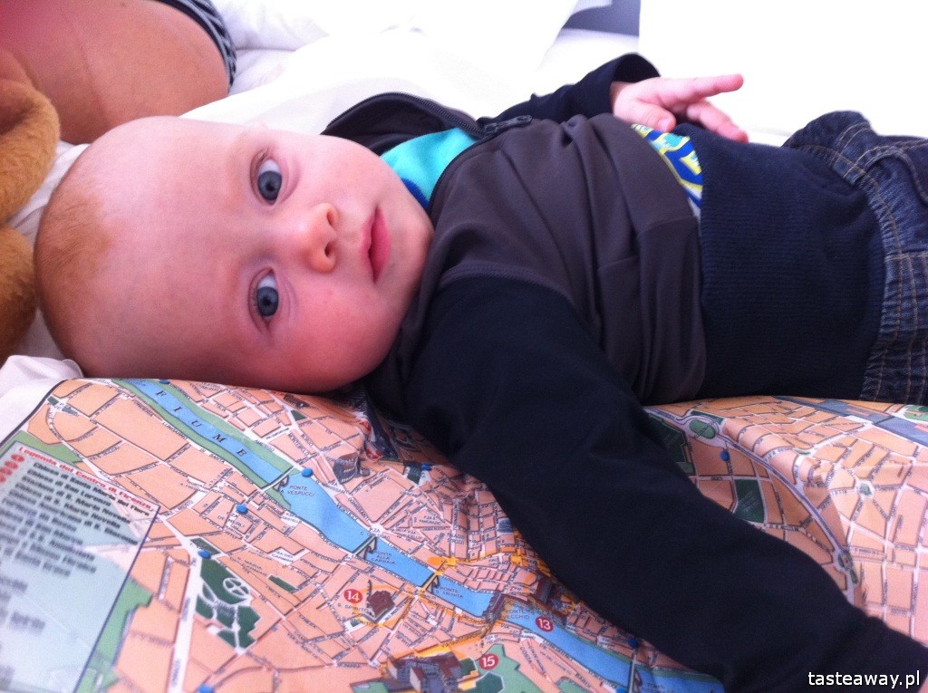 podróżowanie z dzieckiem, jak podróżować z dzieckiem, podróże z niemowlakiem