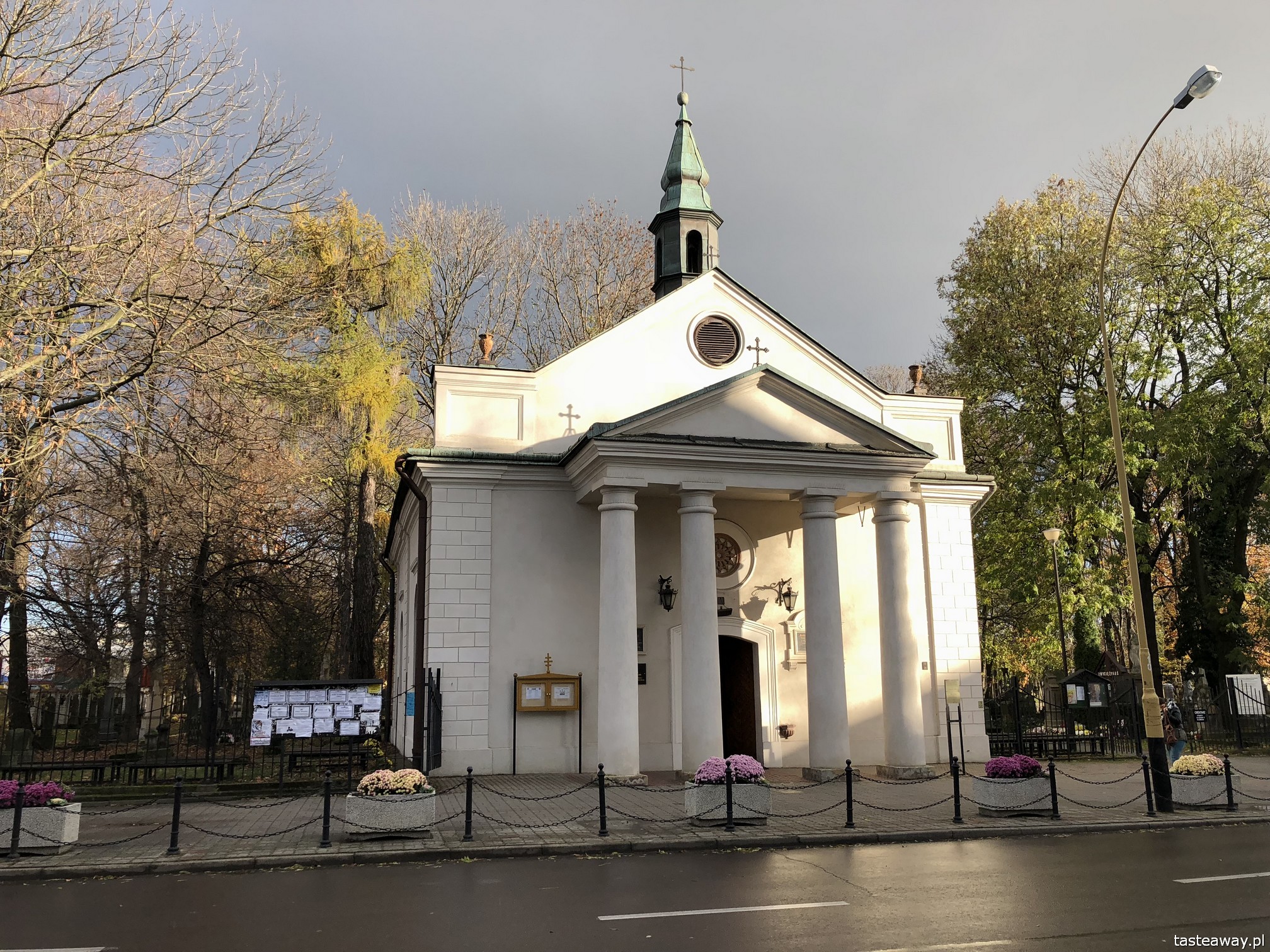 Rzeszów, co zobaczyć w Rzeszowie, Podkarpackie, rynek w Rzeszowie, podróżowanie z dziećmi, Stary Cmentarz