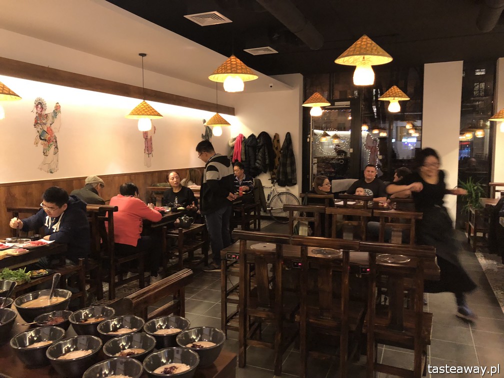 Tang Hotpot, kuchnia chińska, kuchnia chińska w Warszawie, kociołki, hotpot, chińskie kociołki