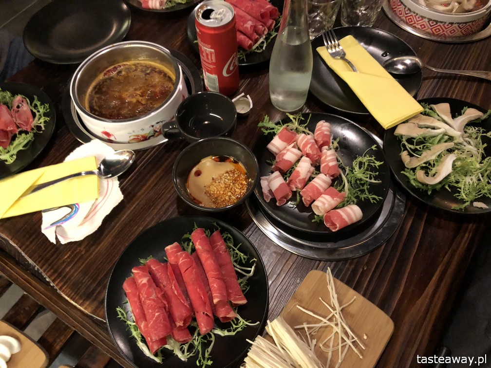 Tang Hotpot, kuchnia chińska, kuchnia chińska w Warszawie, kociołki, hotpot, chińskie kociołki