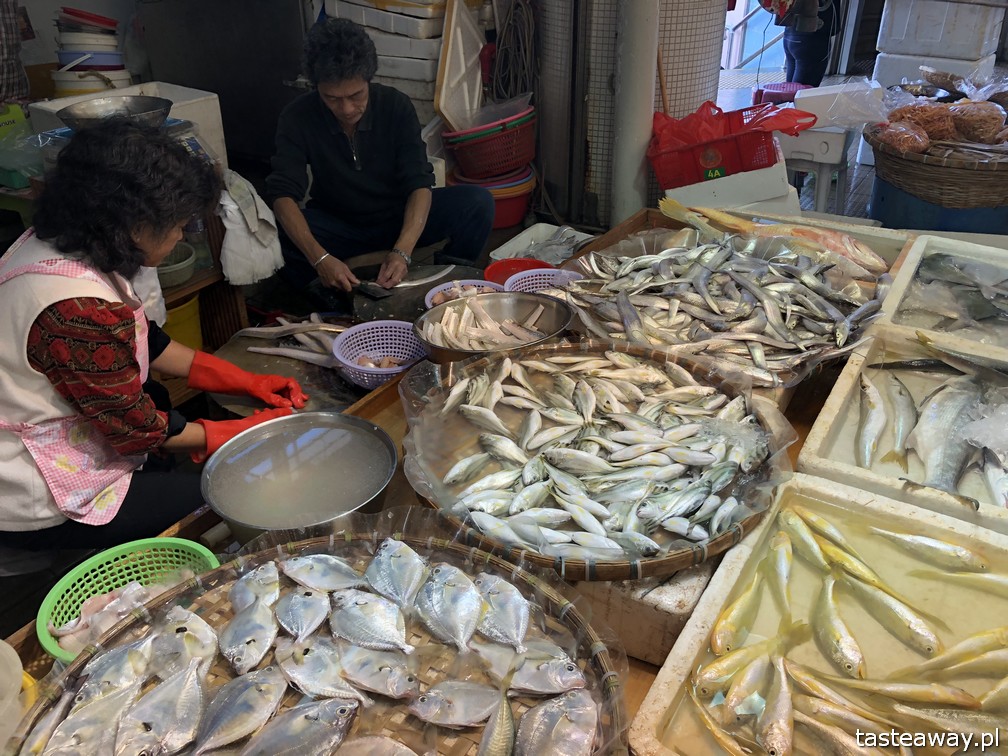 Cheung Chau, Hongkong, co zobaczyć w Hongkongu, Hongkong i okolice, rybacka wyspa, suszone ryby, przysmaki Cheung Chau