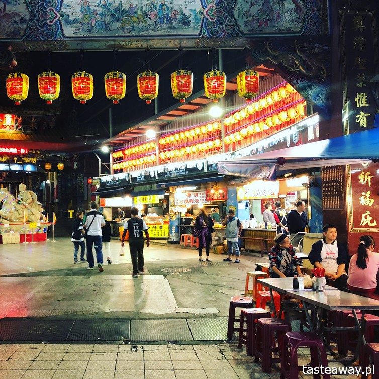 Tajwan, co zobaczyć na Tajwanie, atrakcje Tajwanu, Keelung, night market, nocny targ,, podróż na Tajwan, pierożki, chińskie pierożki, Hualien, Keelung