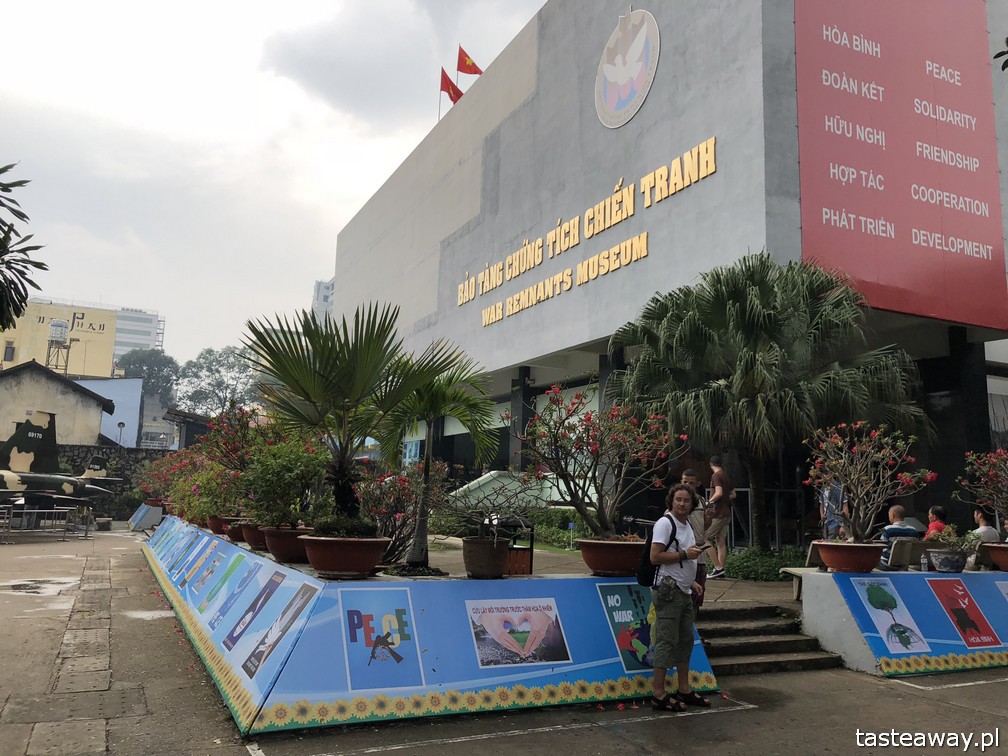 Wietnam, Ho Chi Minh, Ho Chi Minh co zobaczyć, atrakcje Ho Chi Minh, Ho Chi Minh w 2 dni, Sajgon, co zobaczyć w Sajgonie, podróże z dzieckiem, Muzeum Wojny w Sajgonie