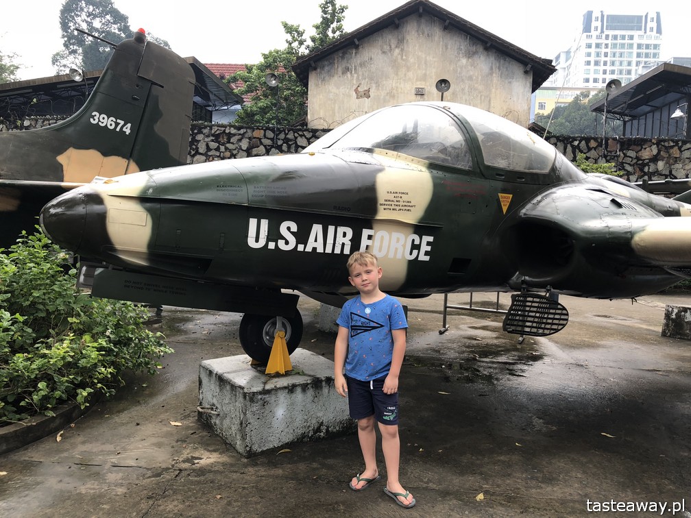 Wietnam, Ho Chi Minh, Ho Chi Minh co zobaczyć, atrakcje Ho Chi Minh, Ho Chi Minh w 2 dni, Sajgon, co zobaczyć w Sajgonie, podróże z dzieckiem, Muzeum Wojny w Sajgonie