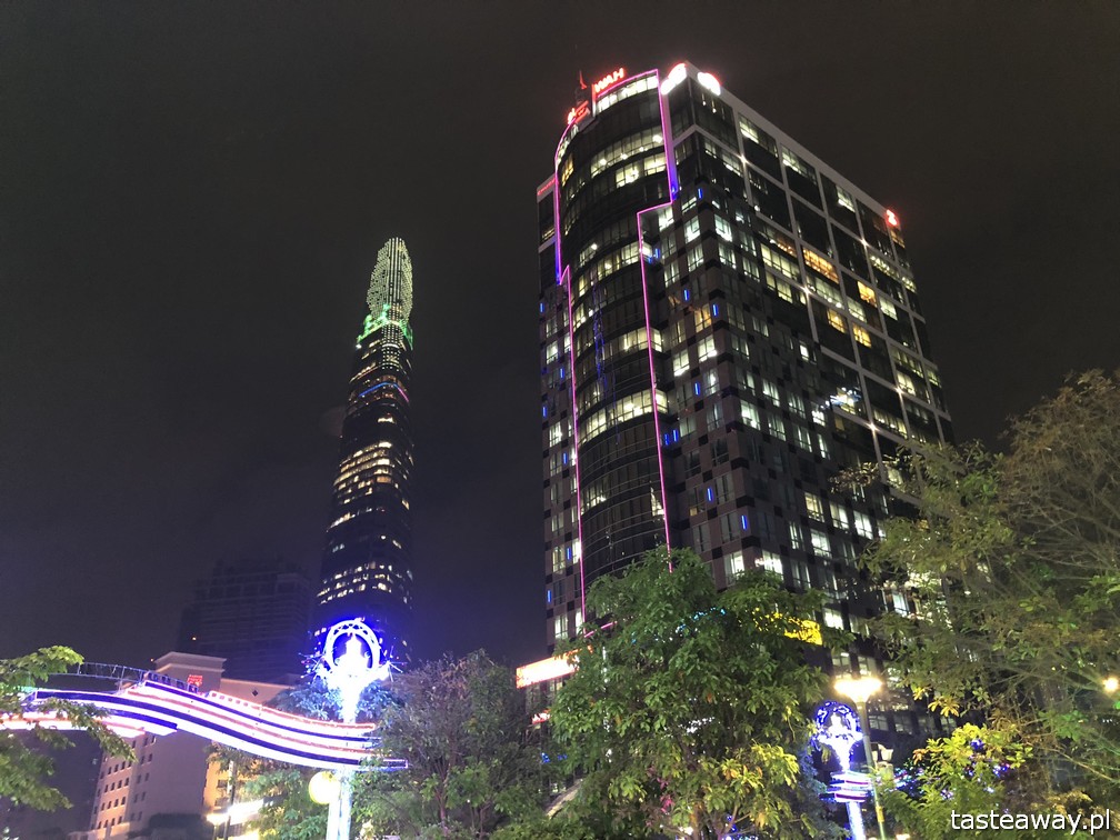 Wietnam, Ho Chi Minh, Ho Chi Minh co zobaczyć, atrakcje Ho Chi Minh, Ho Chi Minh w 2 dni, Sajgon, co zobaczyć w Sajgonie, podróże z dzieckiem, Notre Dame Cathedral, Bitexco