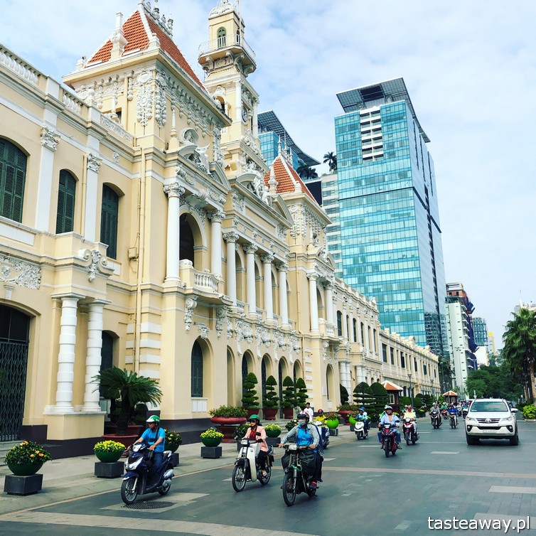 Wietnam, Ho Chi Minh, Ho Chi Minh co zobaczyć, atrakcje Ho Chi Minh, Ho Chi Minh w 2 dni, Sajgon, co zobaczyć w Sajgonie, podróże z dzieckiem, Notre Dame Cathedral, Ratusz, Ho CHi Min