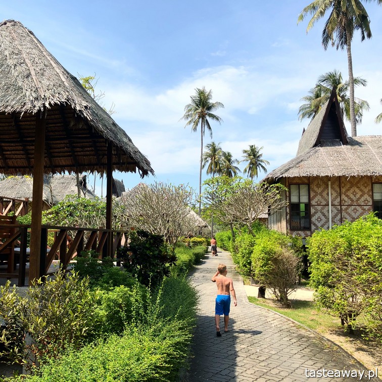 Tajlandia, Koh Phi Phi, Phi Phi Island Village Beach Resort, gdzie spać na Koh Phi Phi, najlepsze hotele na Koh Phi Phi, Koh Phi Phi z dziećmi