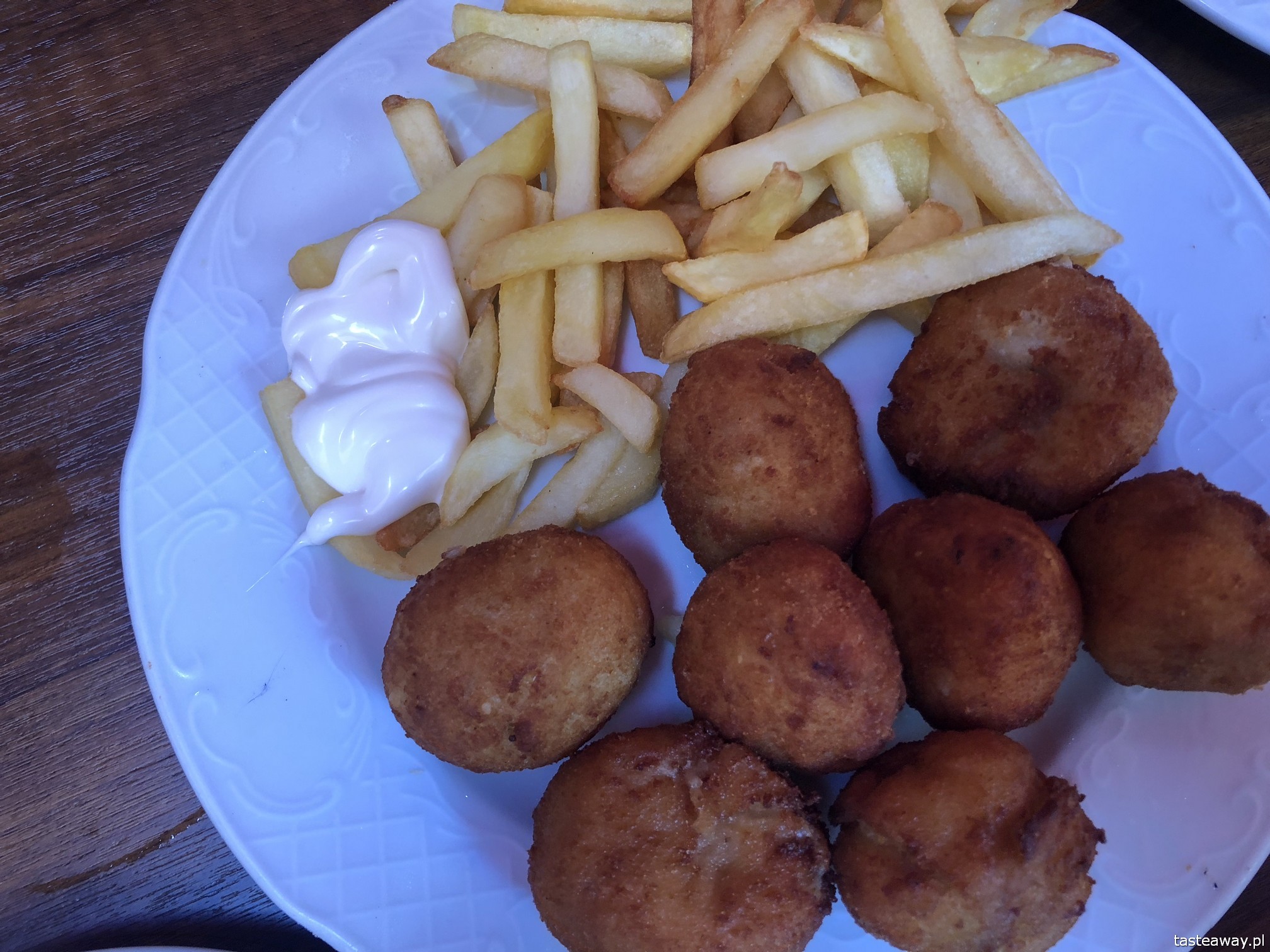 Sewilla, Sevilla, co zobaczyć w Sewilli, Sevilla w jeden dzień, Andaluzja, miasta Hiszpanii, spacer po Sevilli, Katedra Najświętszej Marii Panny w Sewilli, croquetas,