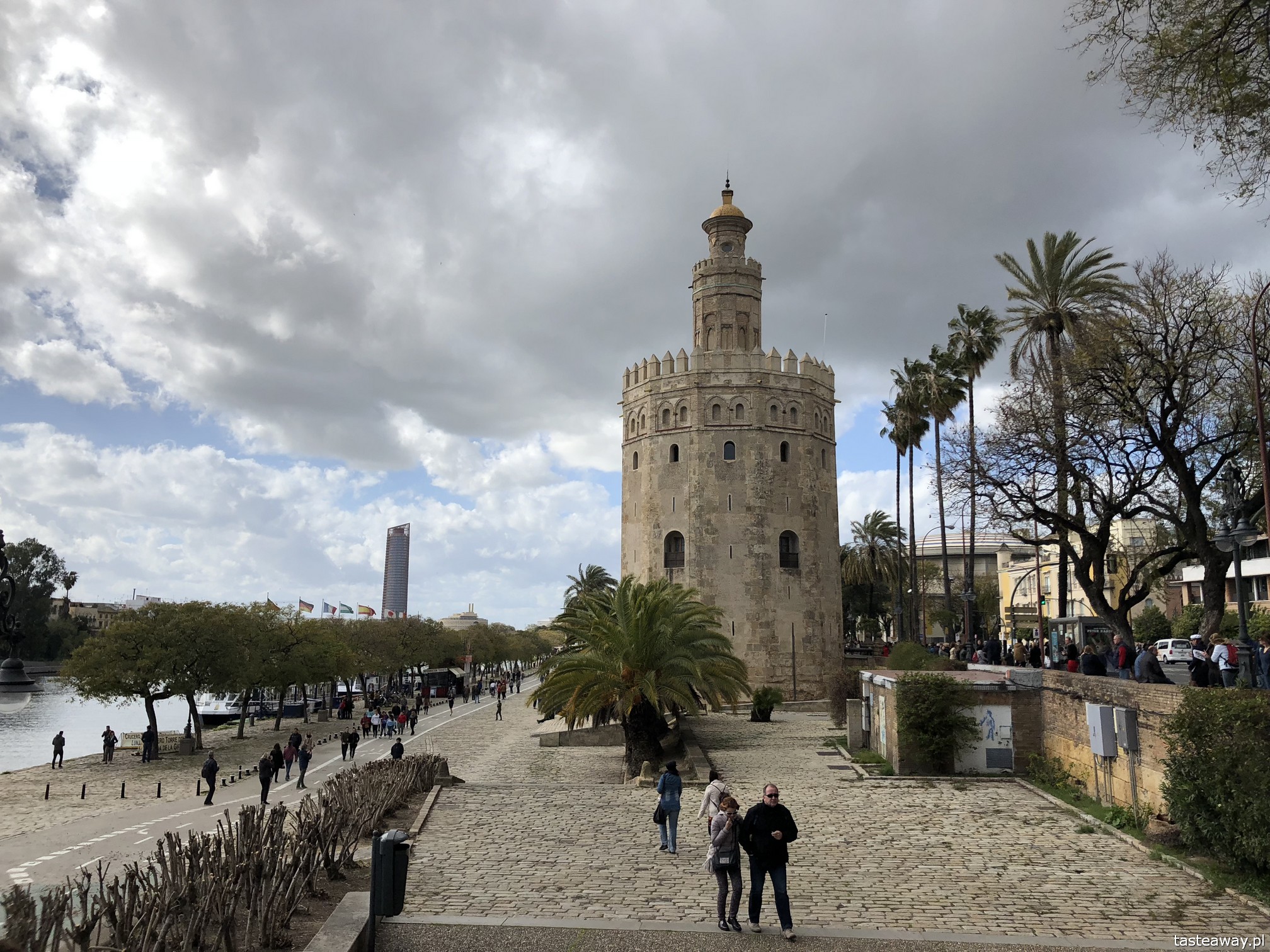 Sewilla, Sevilla, co zobaczyć w Sewilli, Sevilla w jeden dzień, Andaluzja, miasta Hiszpanii, spacer po Sevilli, Torre del Oro