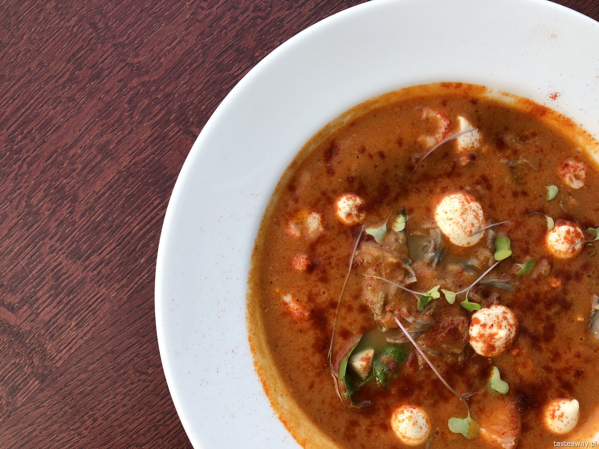 Winsky, Winsky Wine'n'Whisky Bar, nad wisłą, gdzie jeść nad Wisłą, tapas, małe formy, talerzyki, zupa rybna