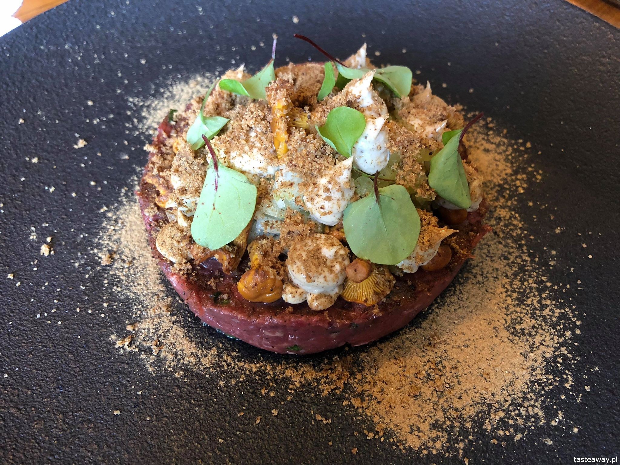 Karczma pod Sokołem, Sokółka, Podlasie, gdzie jeść na Podlasiu, kuchnia polska, kuchnia tradycyjna, Ancypo, Łukasz Ancypo, tatar ze świecy wołowej, tatar