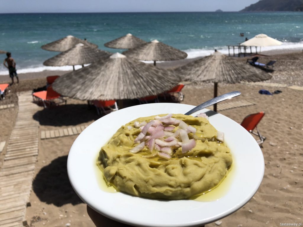 co jeść w Grecji, kuchnia grecka, czego spróbować w Grecji, feta, fava, pasta z grochu