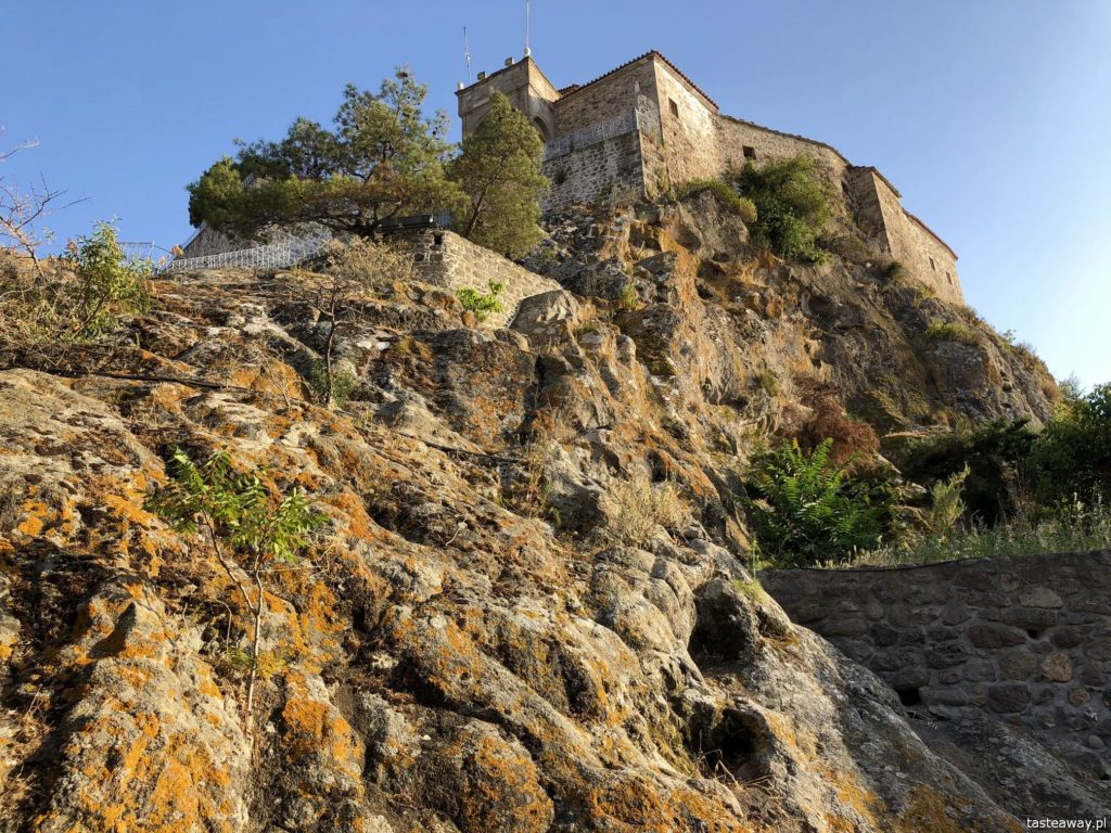 Lesbos, co zobaczyć na Lesbos, Lesbos czy warto, Grecja, wakacje w Grecji, którą grecką wyspę wybrać, Petra