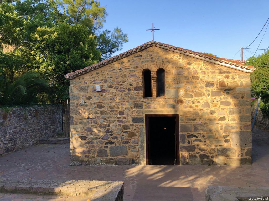 Lesbos, co zobaczyć na Lesbos, Lesbos czy warto, Grecja, wakacje w Grecji, którą grecką wyspę wybrać, Petra