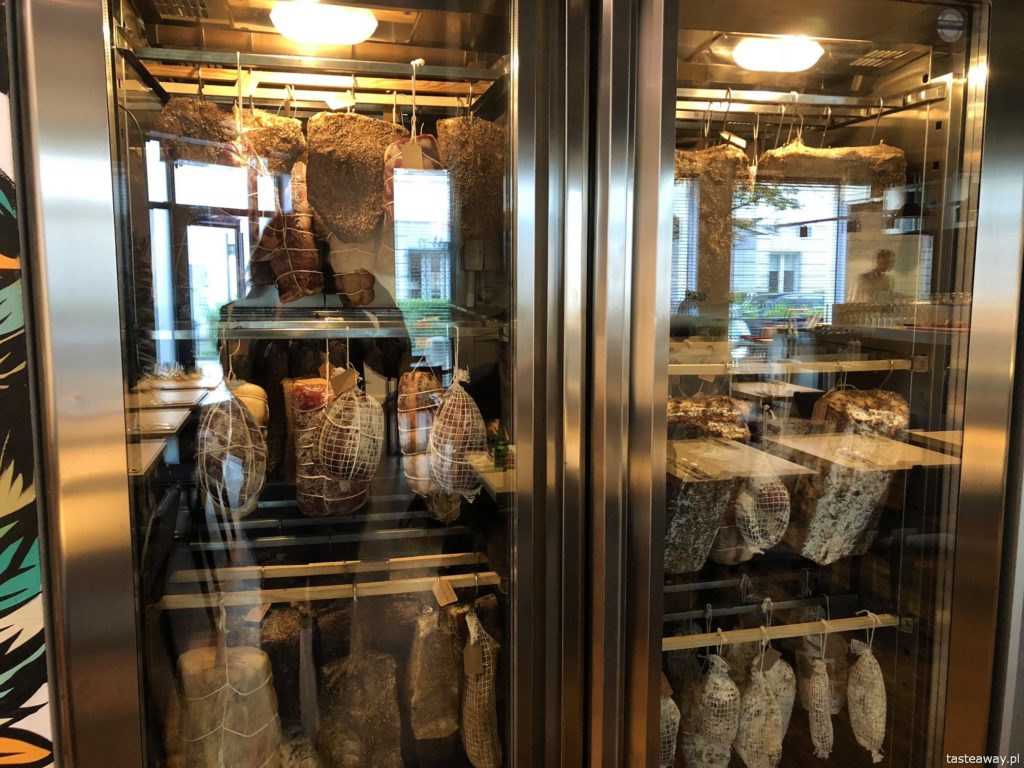 Supperlardo, gdzie na kanapki, gdzie na lunch, porchetta, pieczywo własnego wypieku, wędliny własnej roboty, pastrami