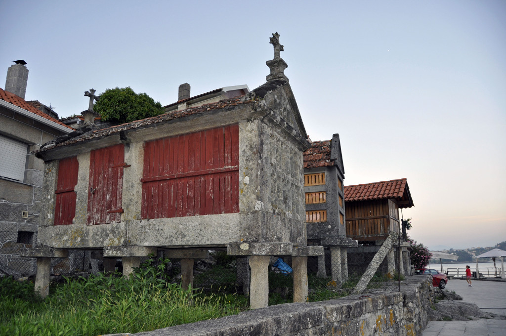 Horreos, Combarro
