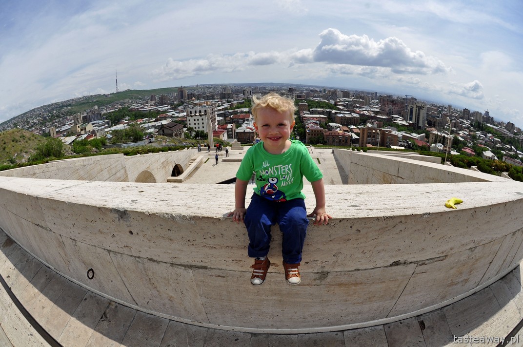 YEREVAN, ARMENIA! First impressions in 2022 🇦🇲 