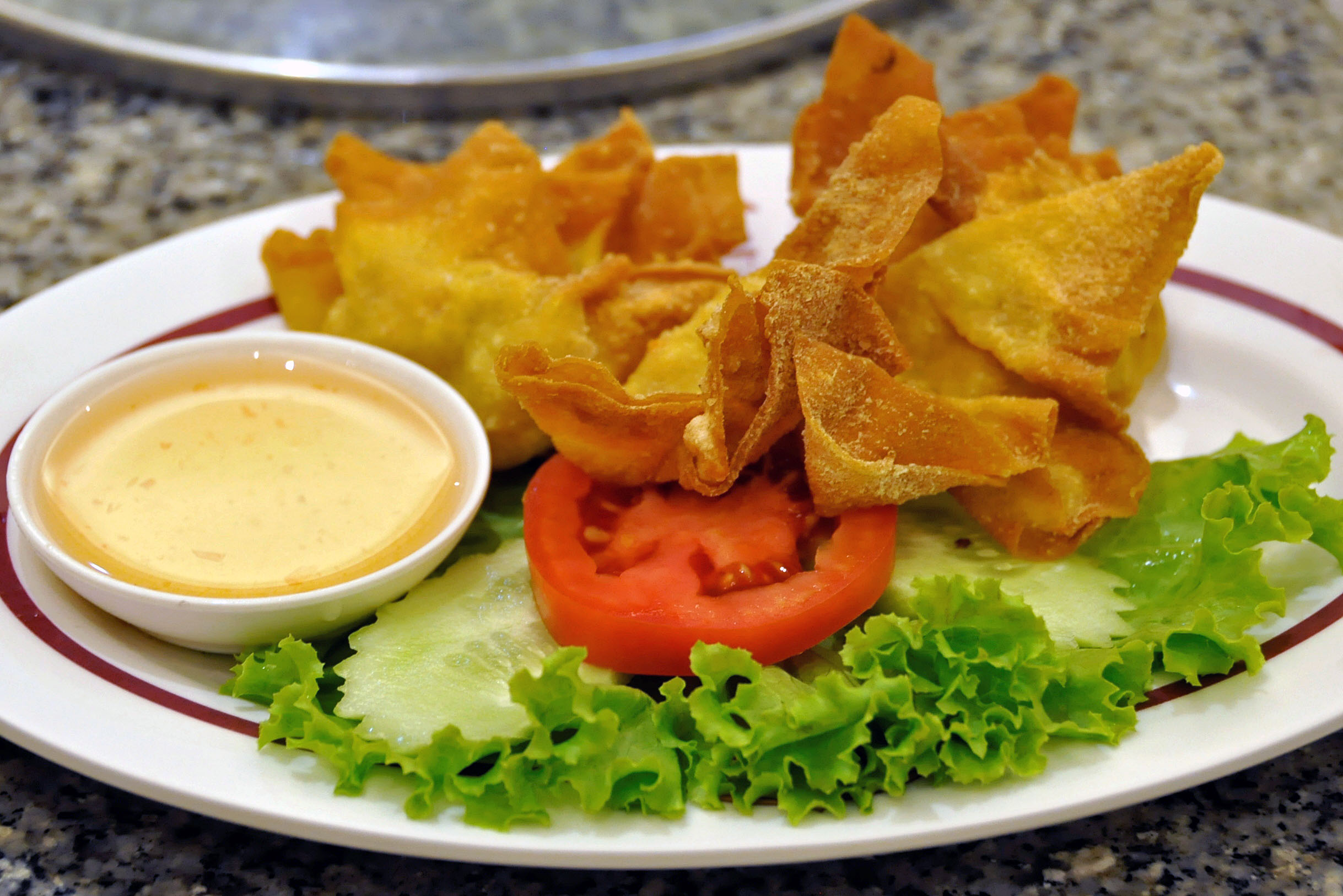 na początek smażone won tony z krewetkami