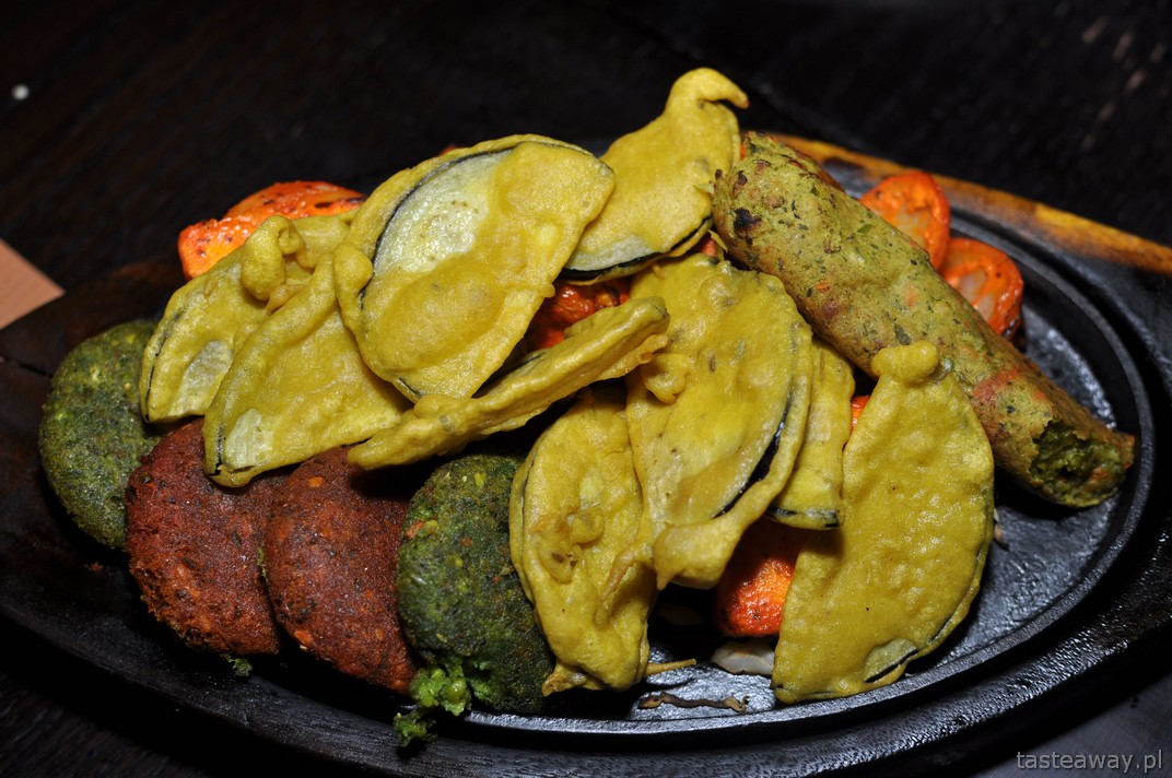 vegetarian platter, kuchnia indyjska, bombaj masala