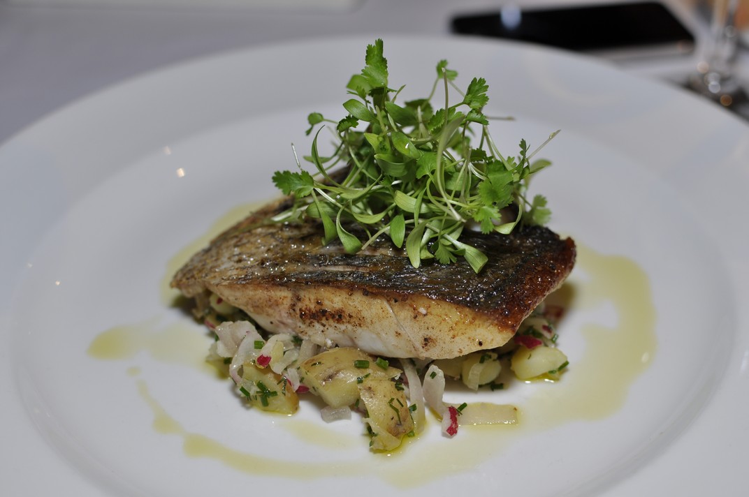 ryba, okoń morski, Three Ways hOuse Hotel, The Pudding Club