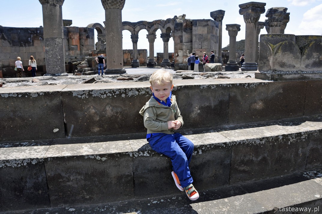 Armenia, Erywań, Zwartnoc, podróżowanie z dzieckiem