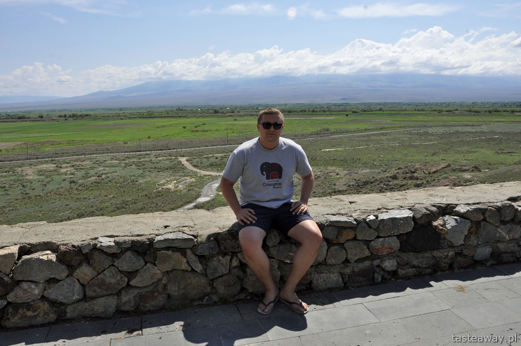 Ararat, Armenia, Chor Wirap, podróżowanie z dzieckiem, wynajem samochodu w Armenii