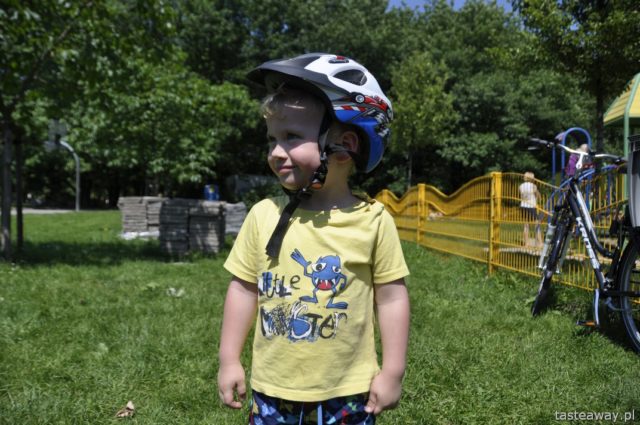 child on a bike, family on a bike