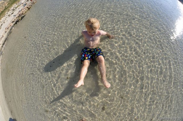 sun protection, travelling with a child