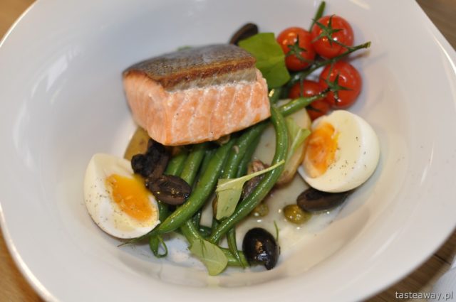 DOM, Warsaw, cuisine, salad Nicoise, Salmon