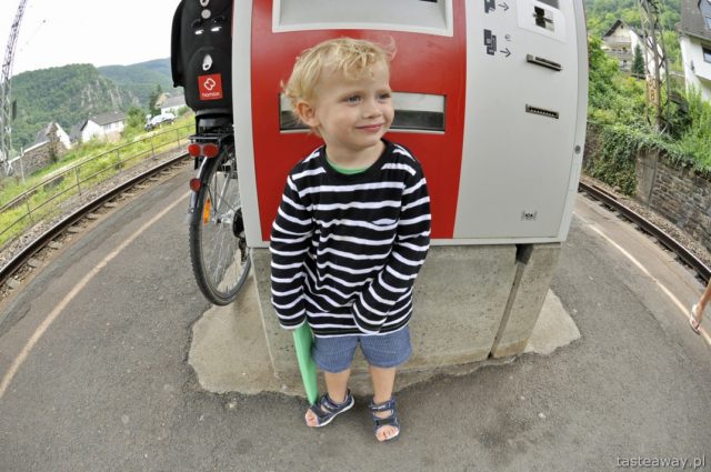 Rhineland, bike and Rhine, bike and Moselle, bie with childRhine, Germany