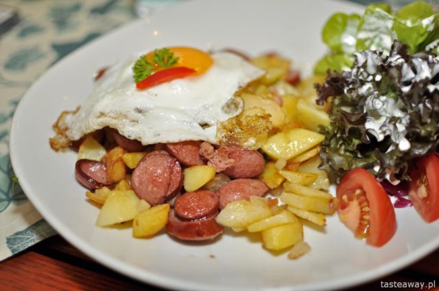 German cuisine, sausage, casserole, bratwurst