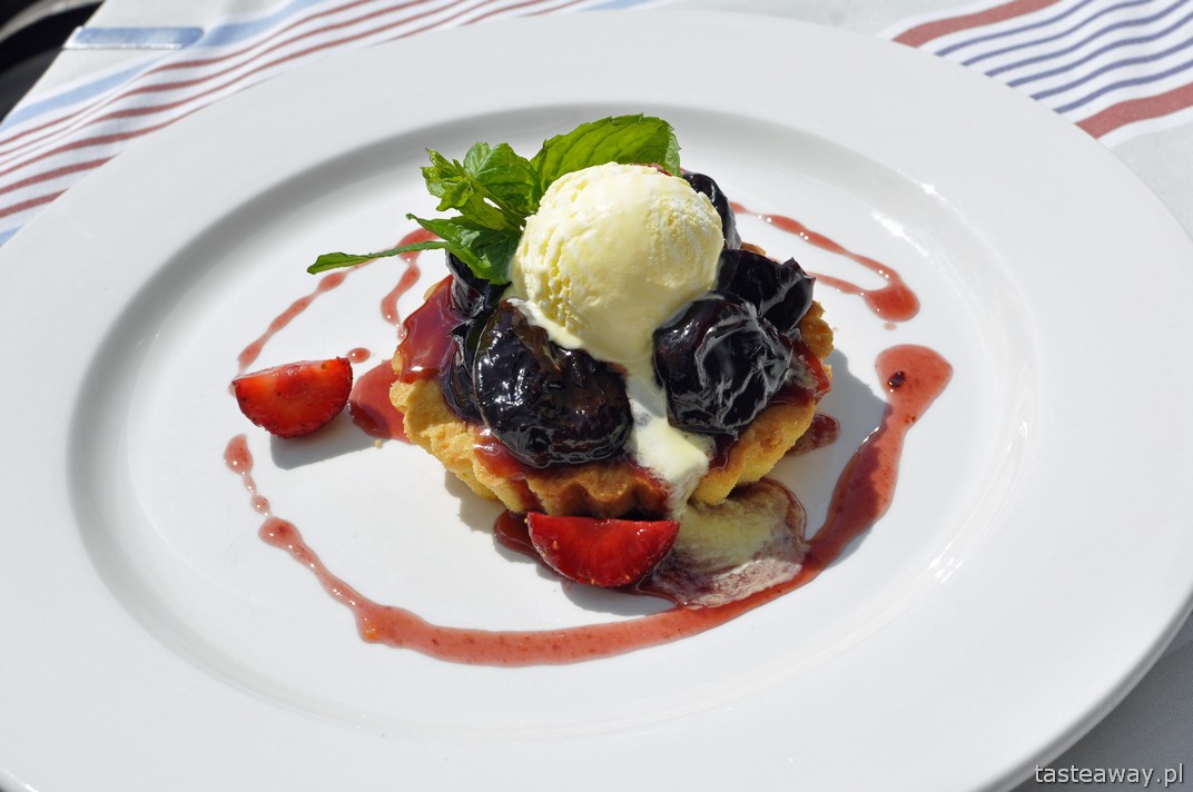 tartaletka, śliwki, hotelowe restauracje, deser, Szósty Zmysł, Hotel SPA dr Irena Eris