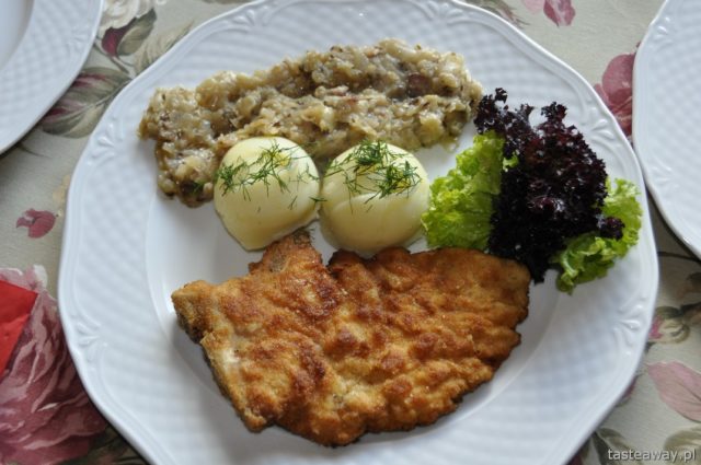 Hotel Carpatia Bieszczadzki Gościniec, hotels in Bieszczady, hotels in Poland, pork chop, hotel restaurants
