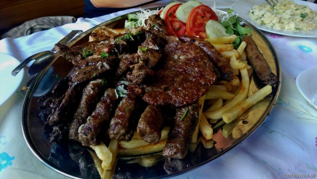 Balkan cuisine, cevapi, cevapcici