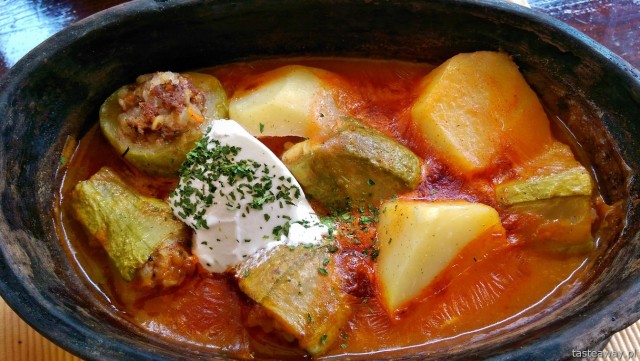 Balkan cuisine, Sarajevo, barhana, stuffed courgette